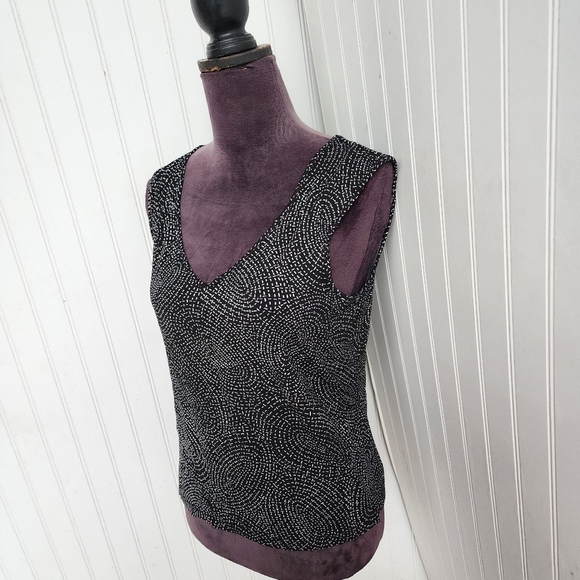 Talbots Women's Stretch Sleeveless V-Neck Black White Geo Pullover Tank Top PM - Picture 2 of 10